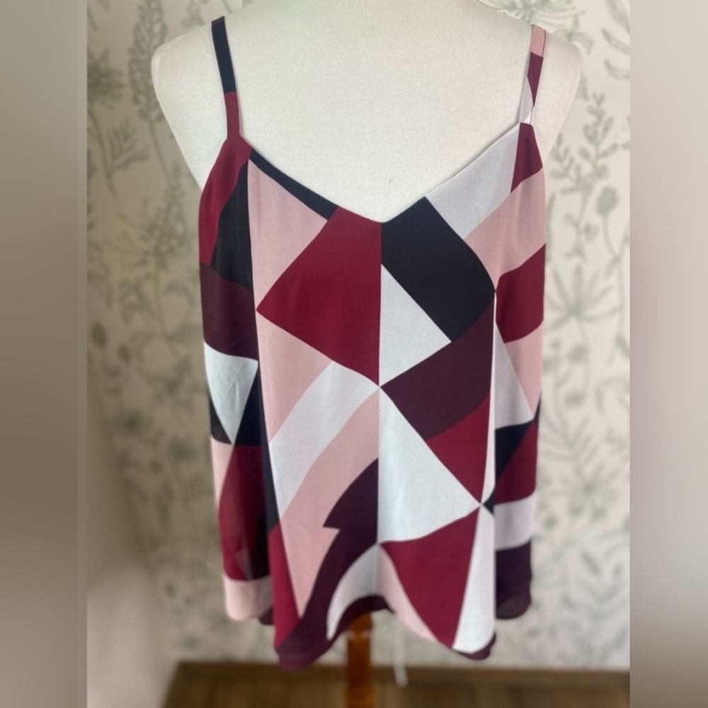 Torrid Geometric Tank Top Size 0 M  Wine Pink